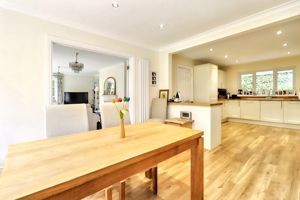 Open plan- click for photo gallery